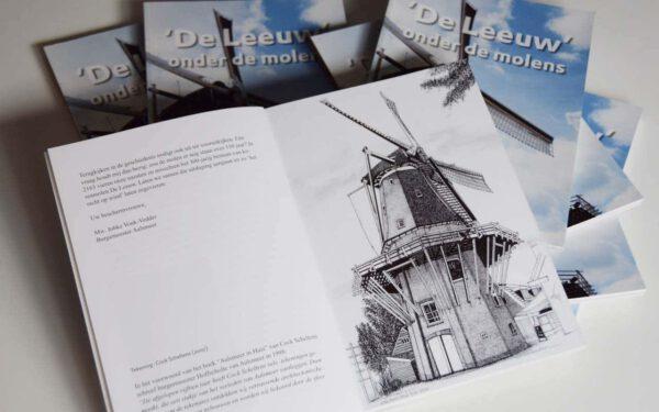 Korenmolen De Leeuw Aalsmeer - Boek - De Leeuw onder de molens